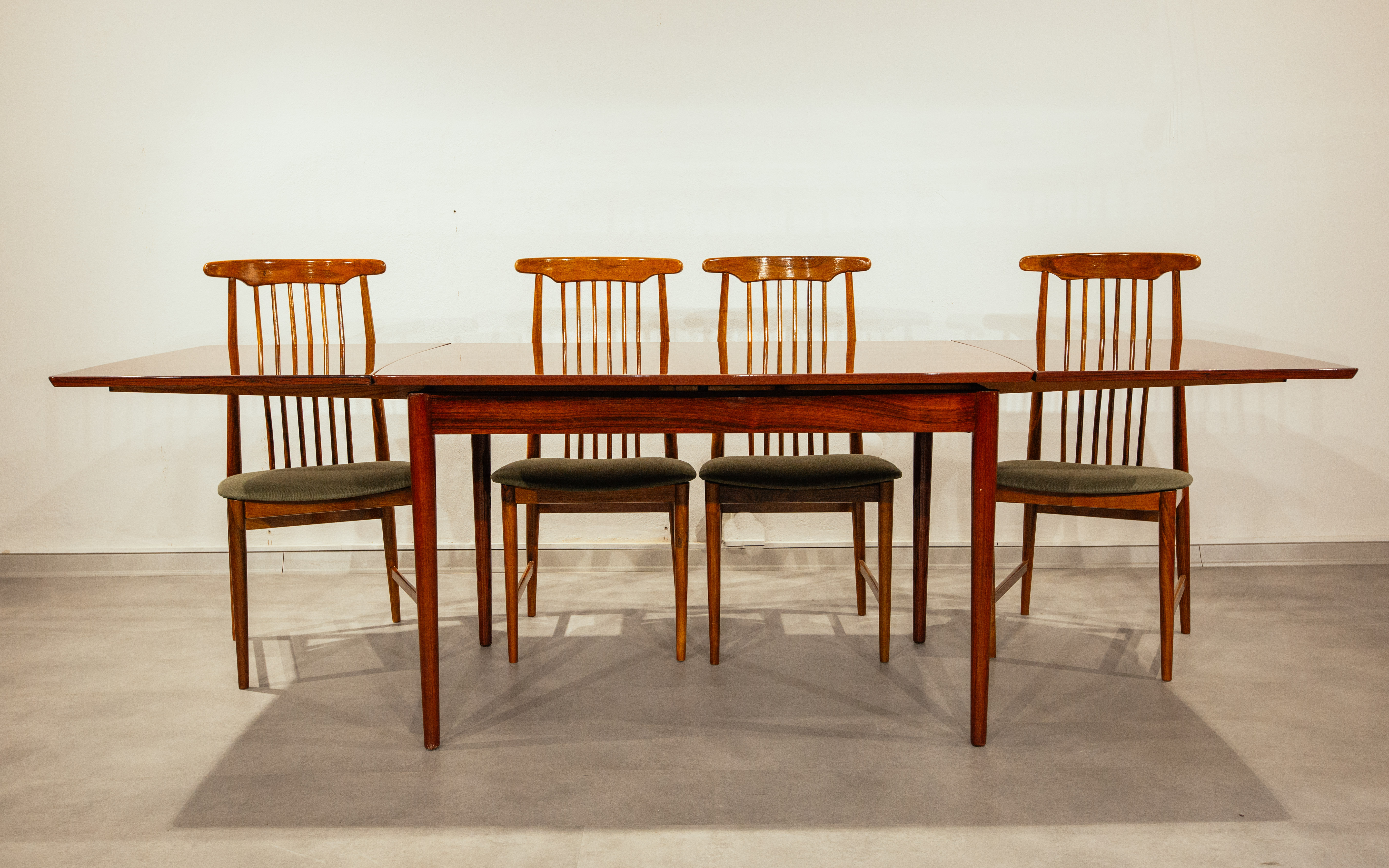 Danish Mid-Century Modern Rosewood Dining table